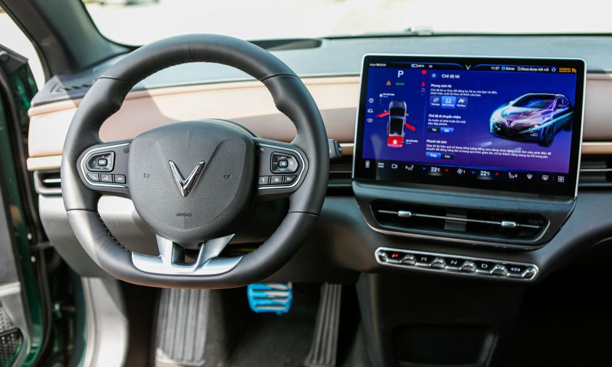 màn hình giải trí xe hơi vinfast vf6
